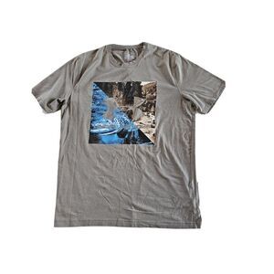 Under Armour Mens Crew Neck T Shirt Loose Heatgear Short Sleeve Gray Size Medium